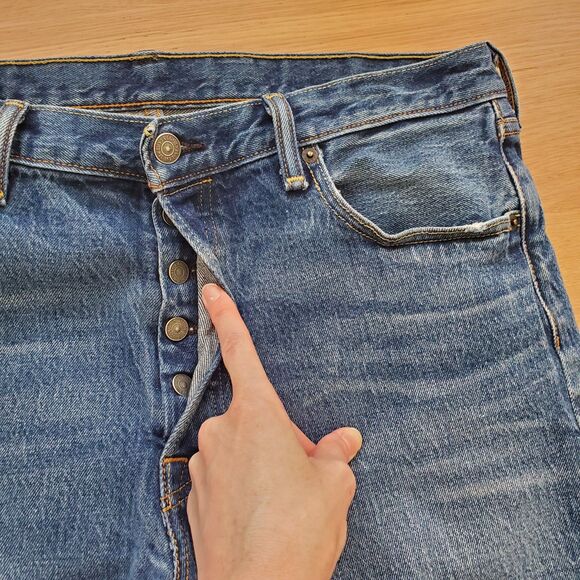 Men's Levi's 501 Distressed Blue Jeans - Picture 4 of 8